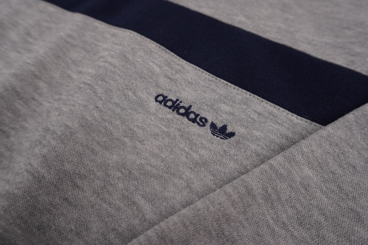 90s Adidas Sweater Grey Navy Blue S