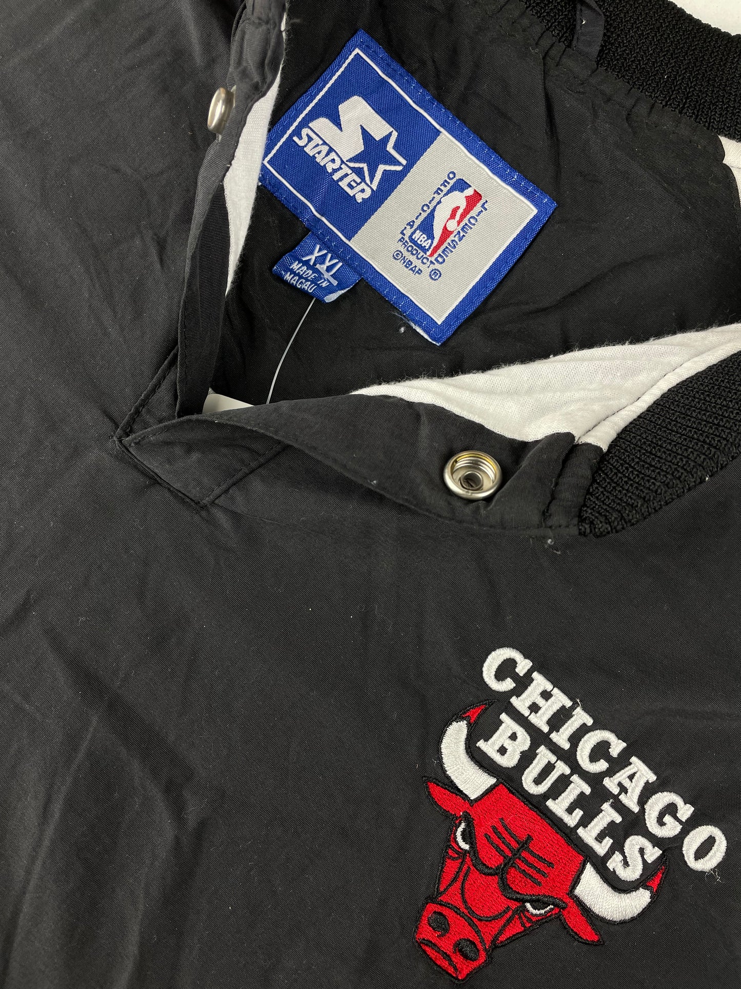 90s Starter Chicago Bulls NBA Pullover Black Red