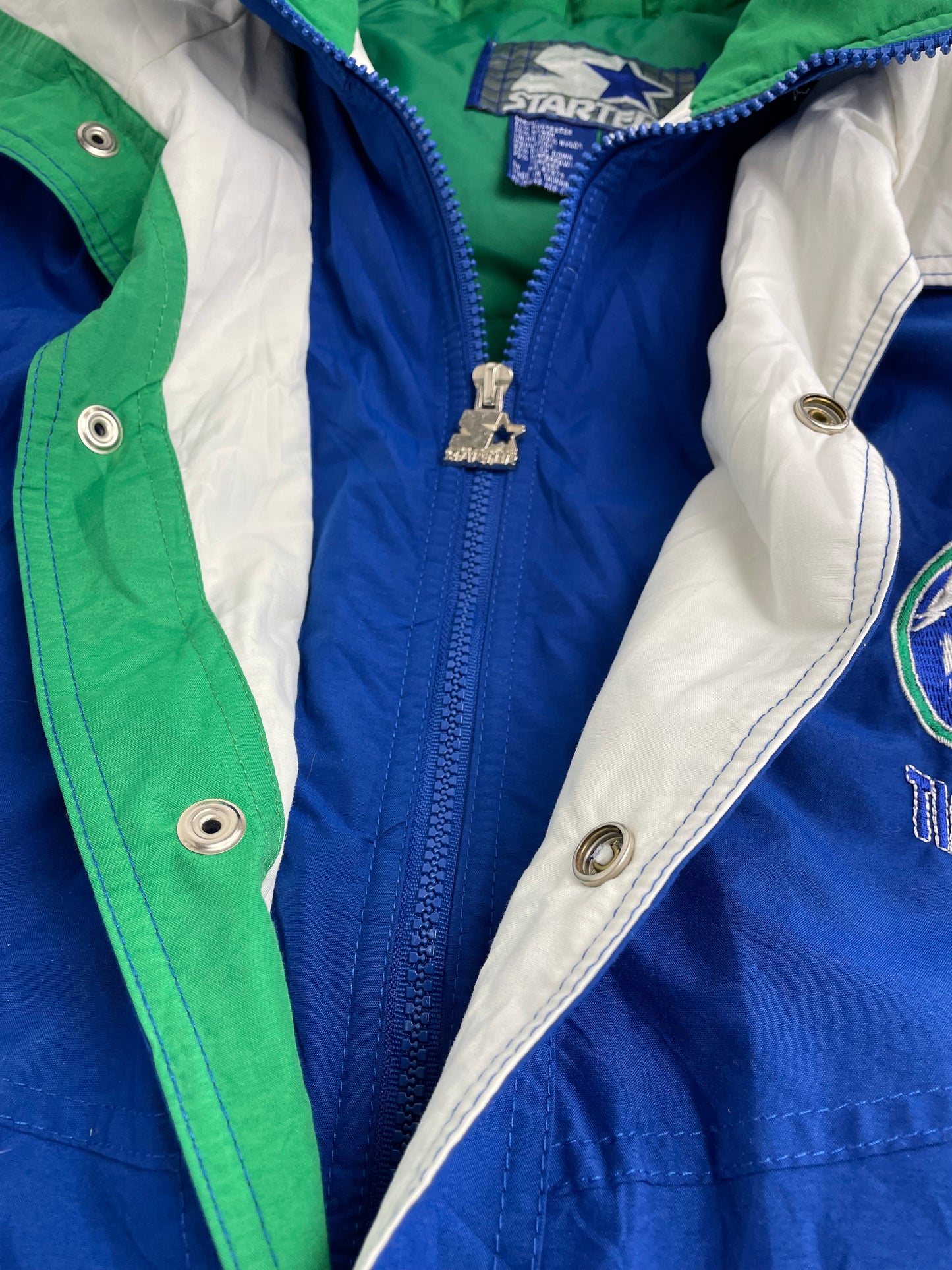90s Starter Minnesota Timberwolves NBA Jacket Blue Green XL