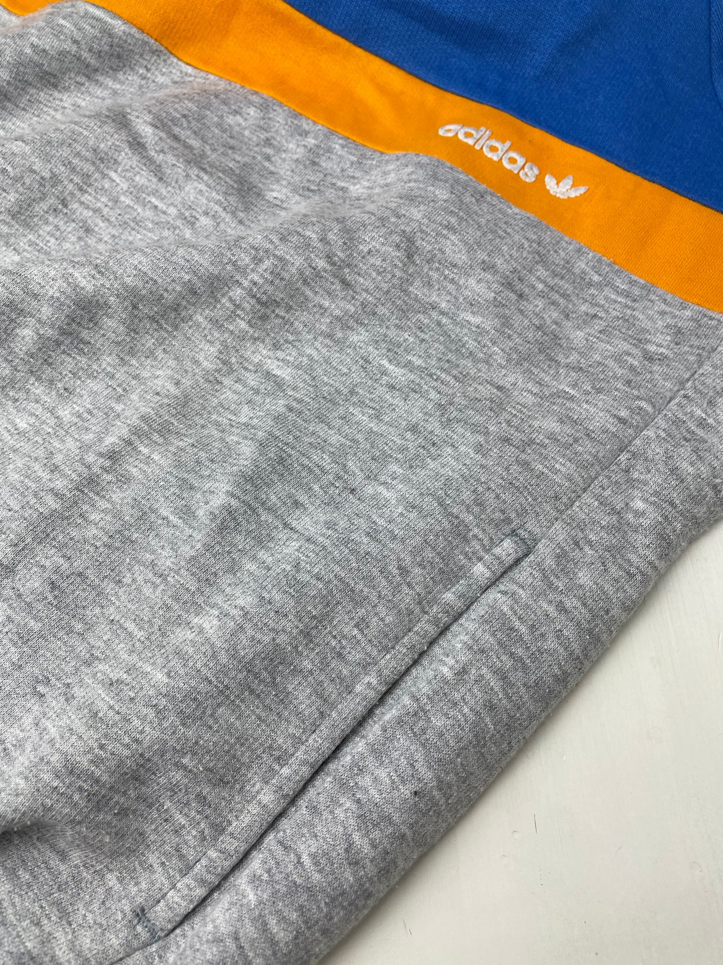 90s Adidas Sweatshirt Grey orange M