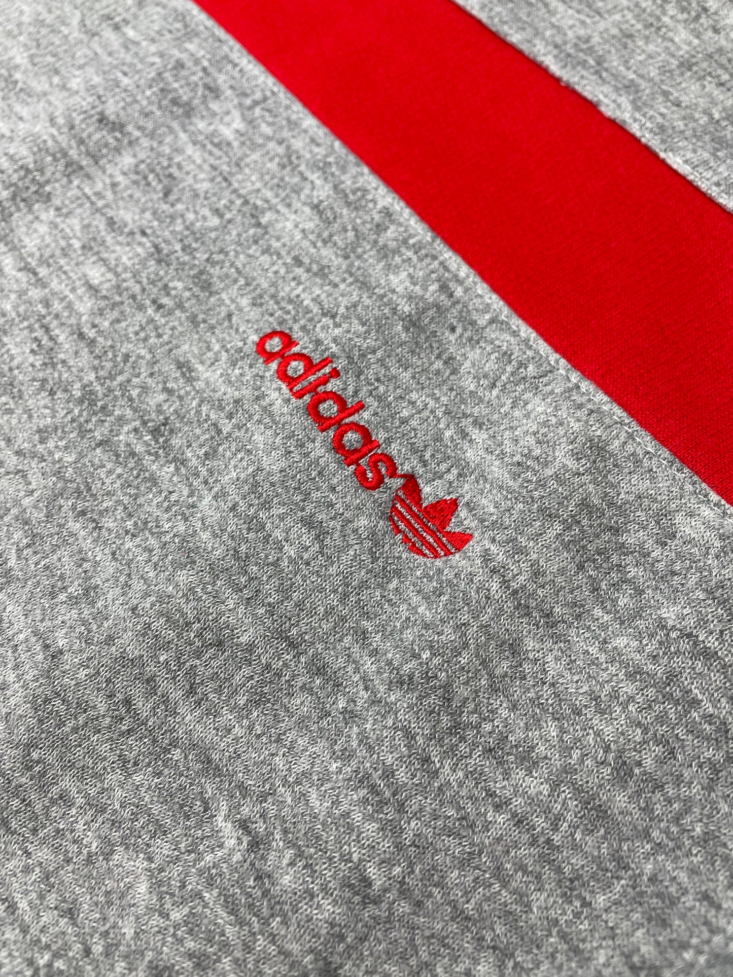 90s Adidas Sweatshirt Grey red S/M