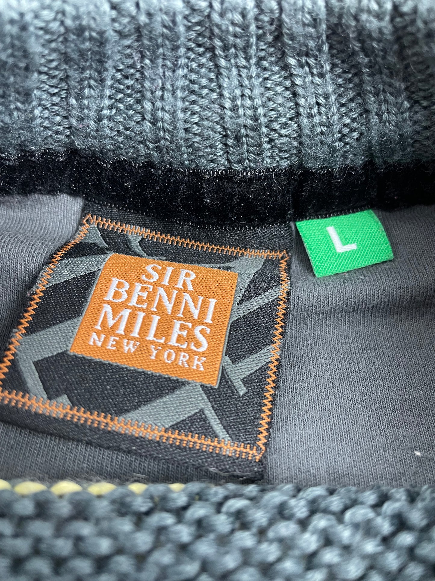 00s Sir Benny Miles Knit Grey L