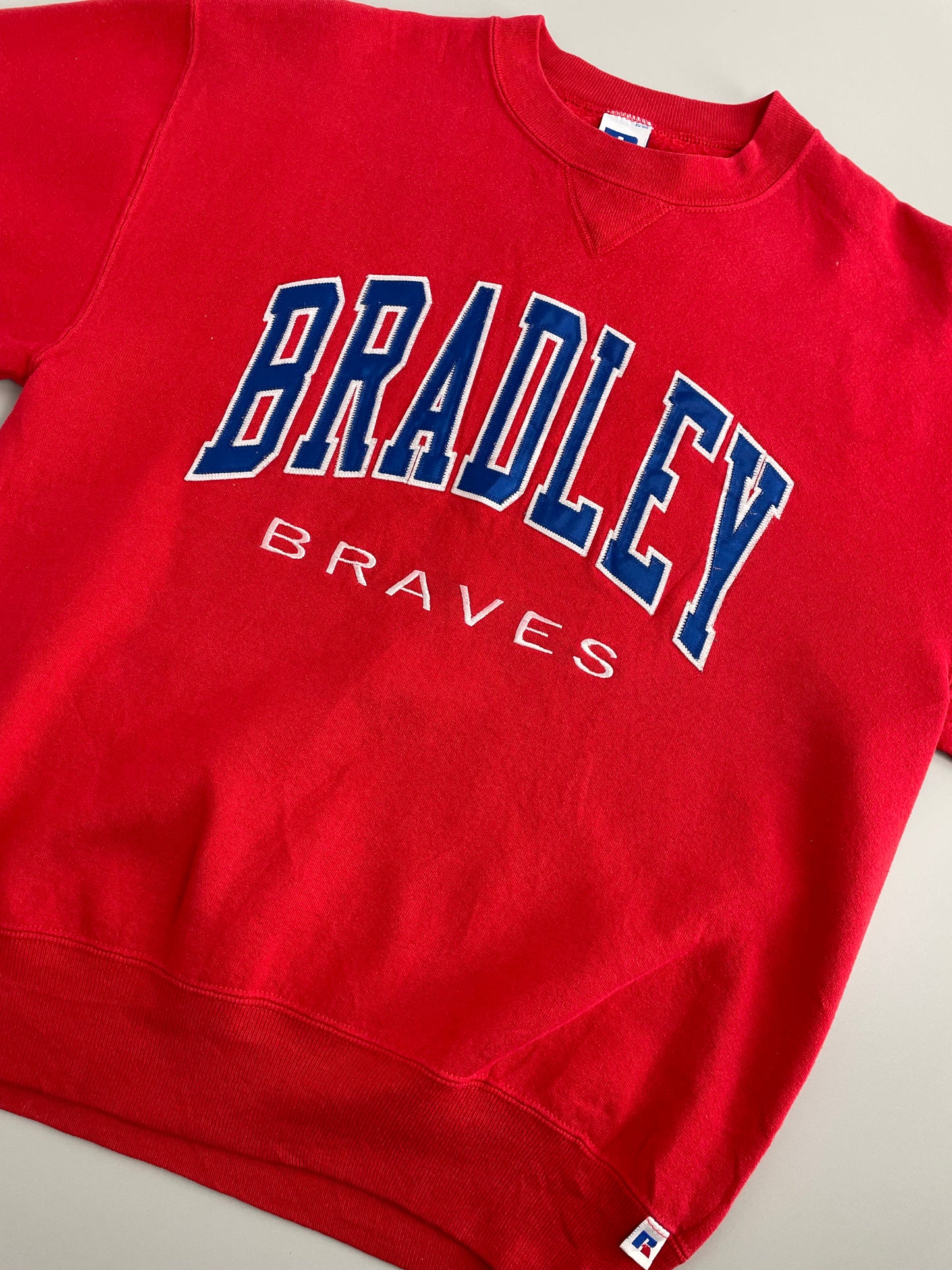 90s Russel Athletic Bradley Braves NCAA Sweatshirt Red M