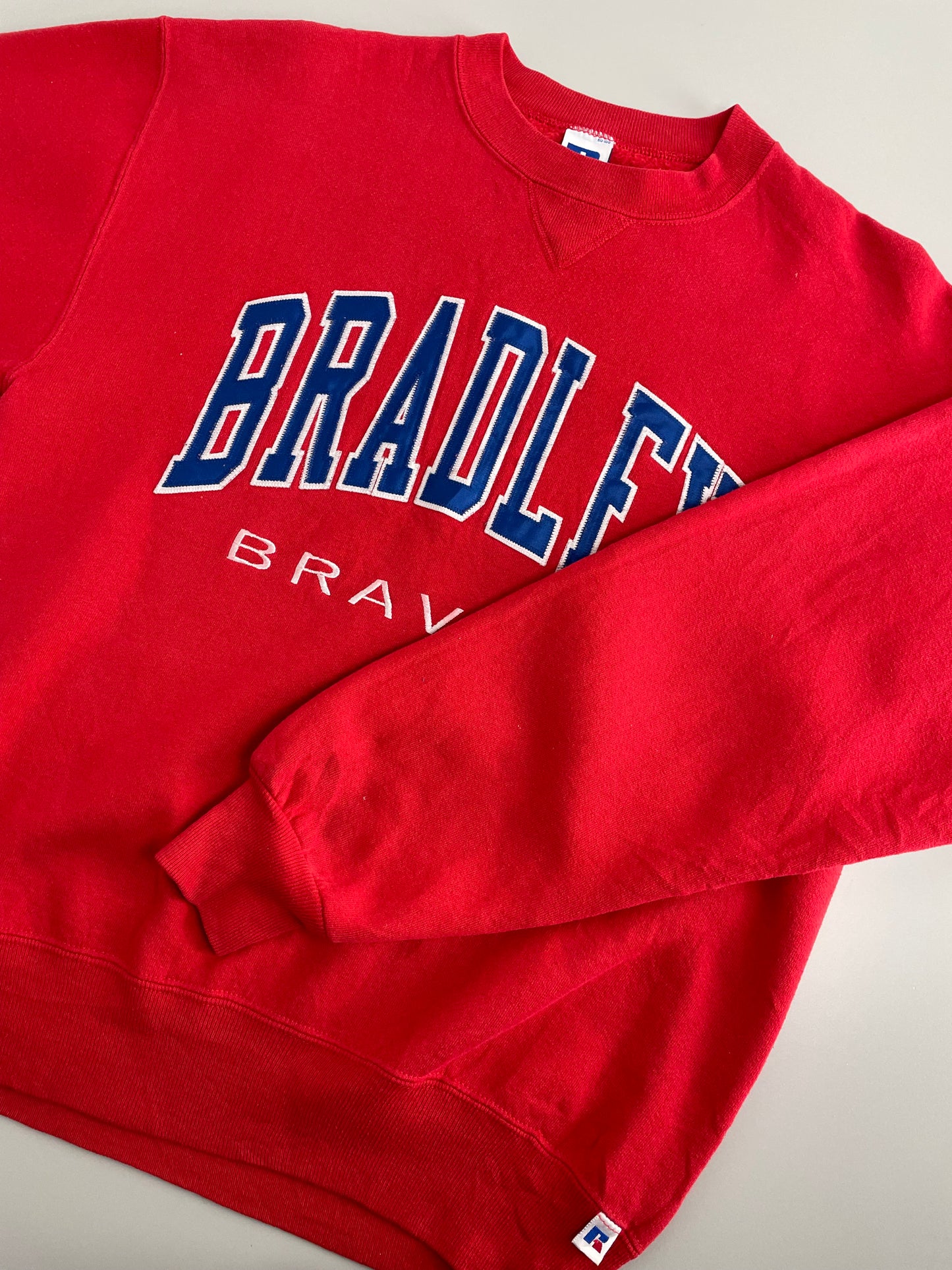 90s Russel Athletic Bradley Braves NCAA Sweatshirt Red M