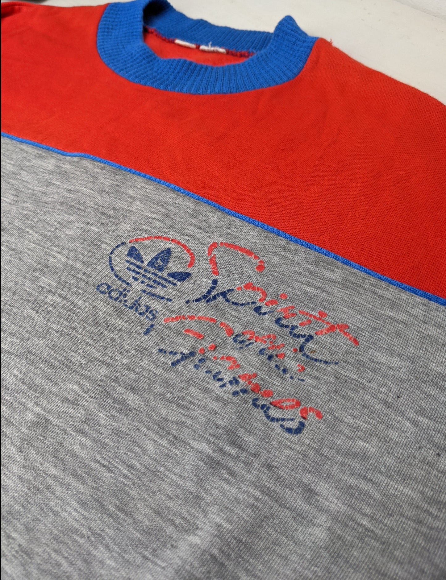 90s Adidas Sweatshirt Grey red S/M