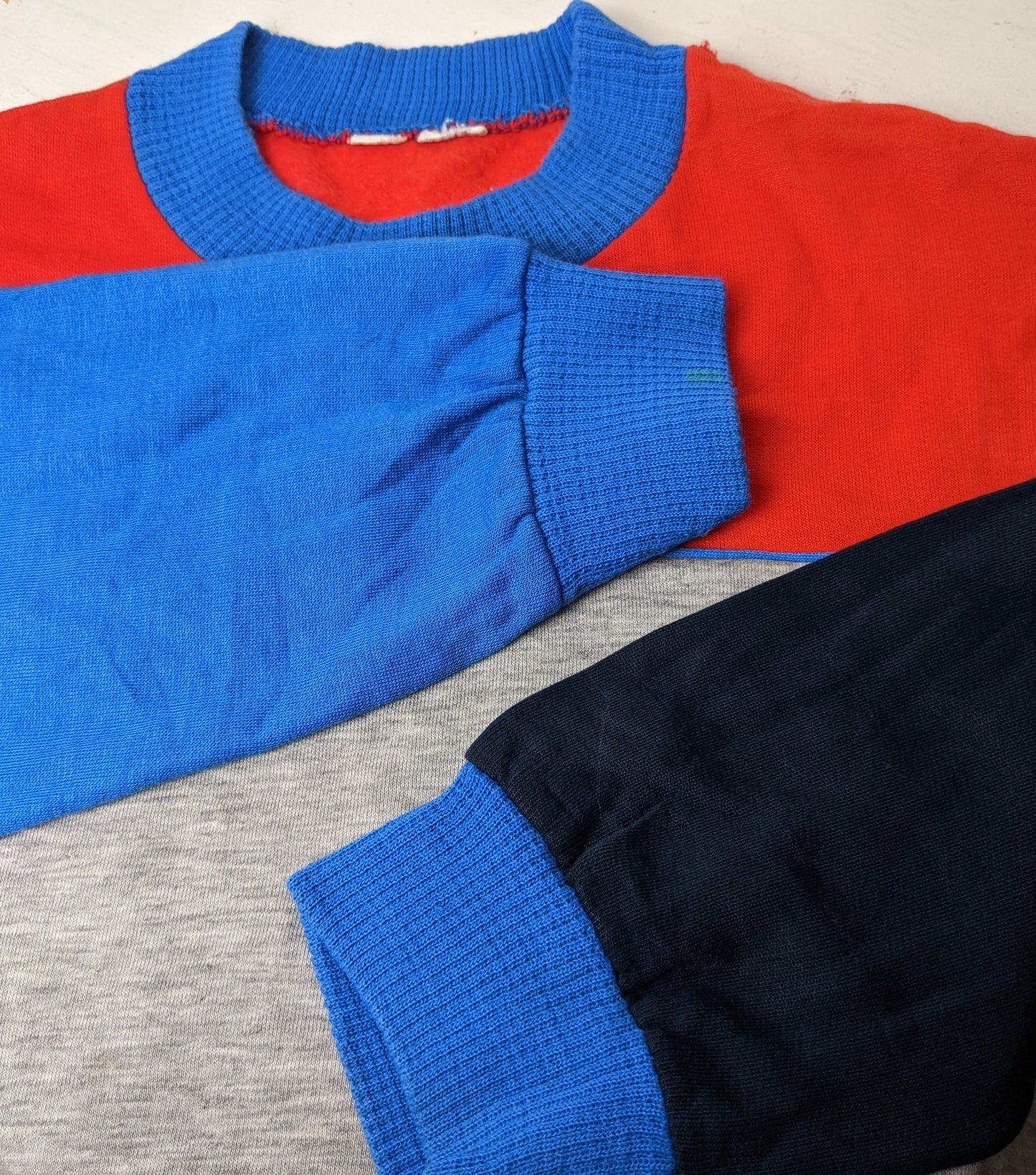 90s Adidas Sweatshirt Grey red S/M