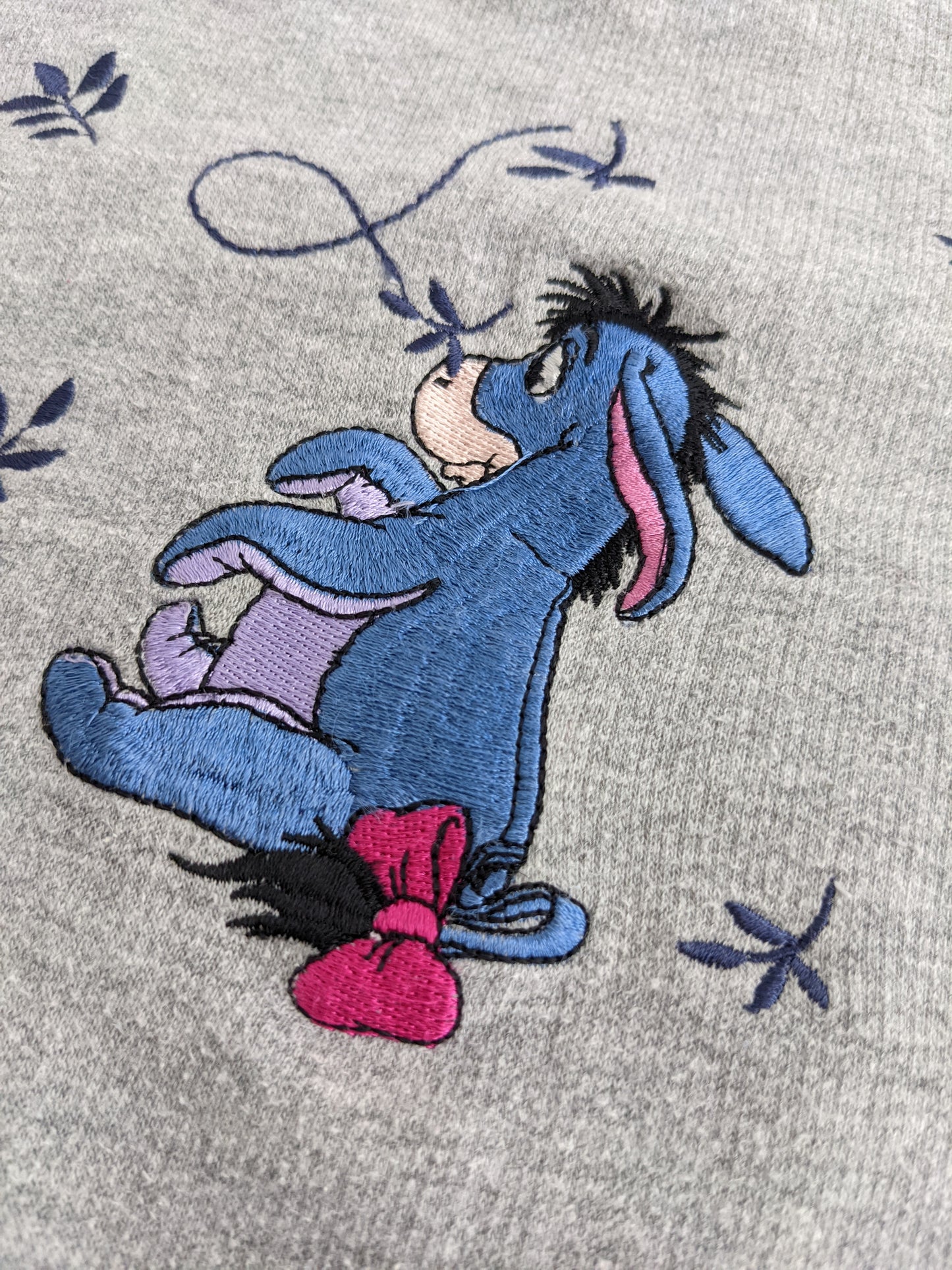 00s Disney Pooh Sweatshirt Grey M