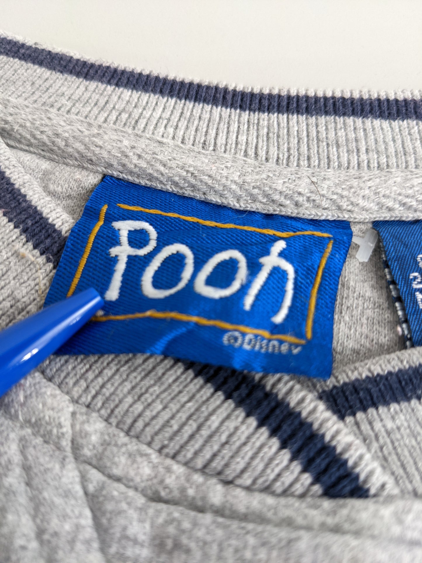 00s Disney Pooh Sweatshirt Grey M