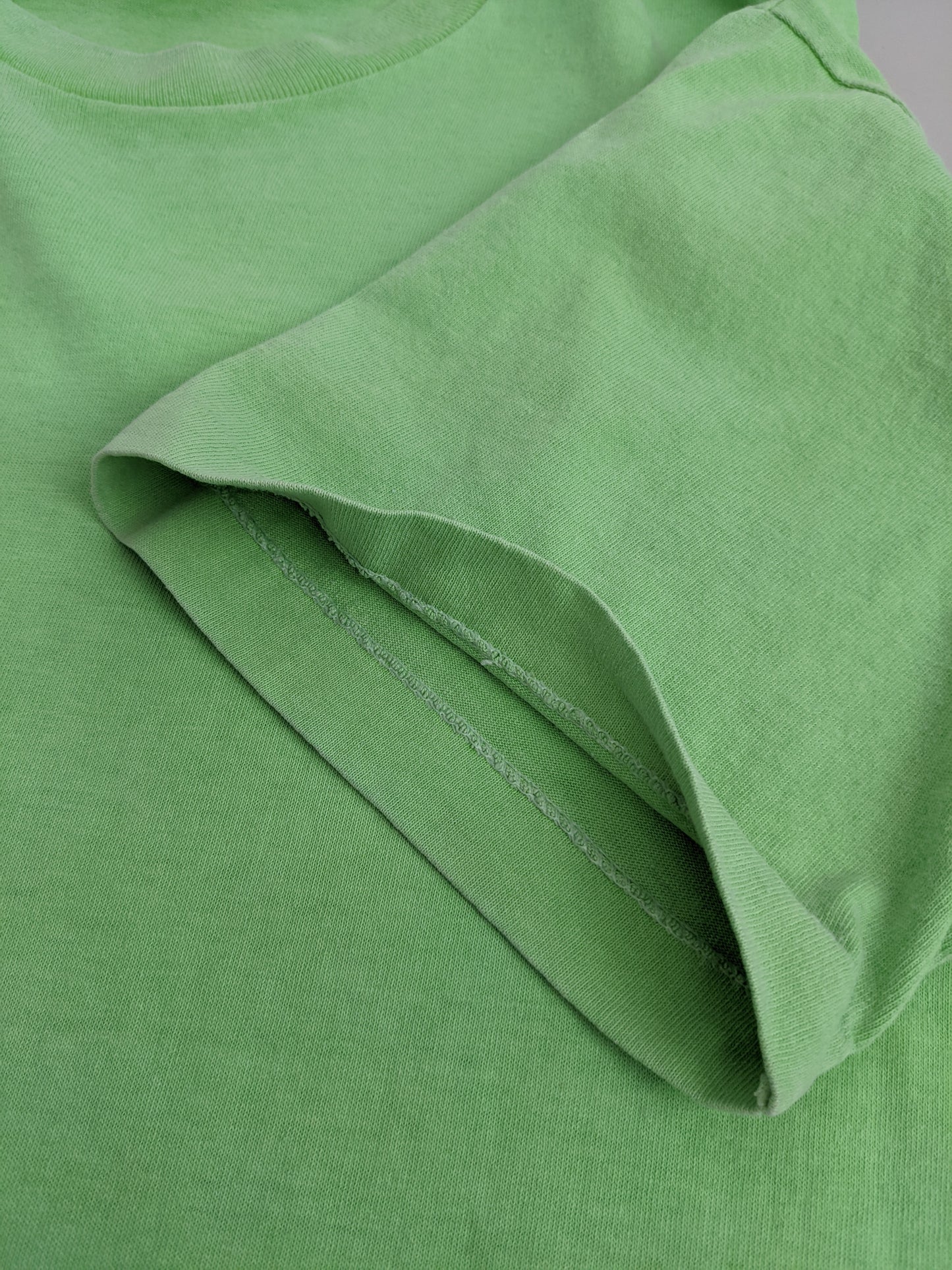 90s Fruit of the Loom Surf T-Shirt Green L