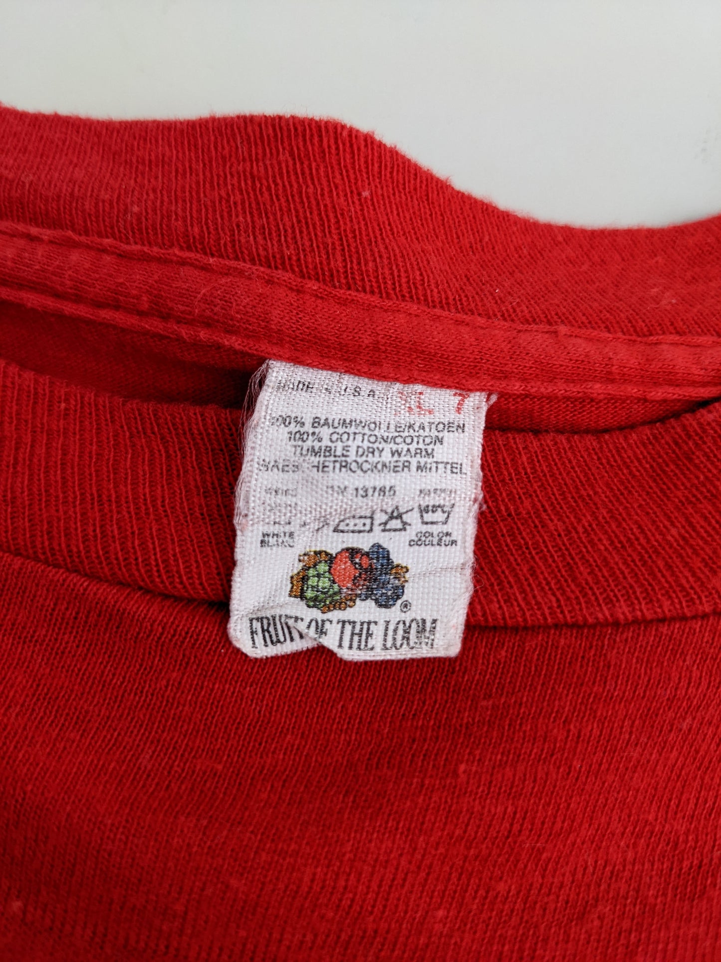 90s Fruit of the loom Donald Duck Disney T-Shirt Red M