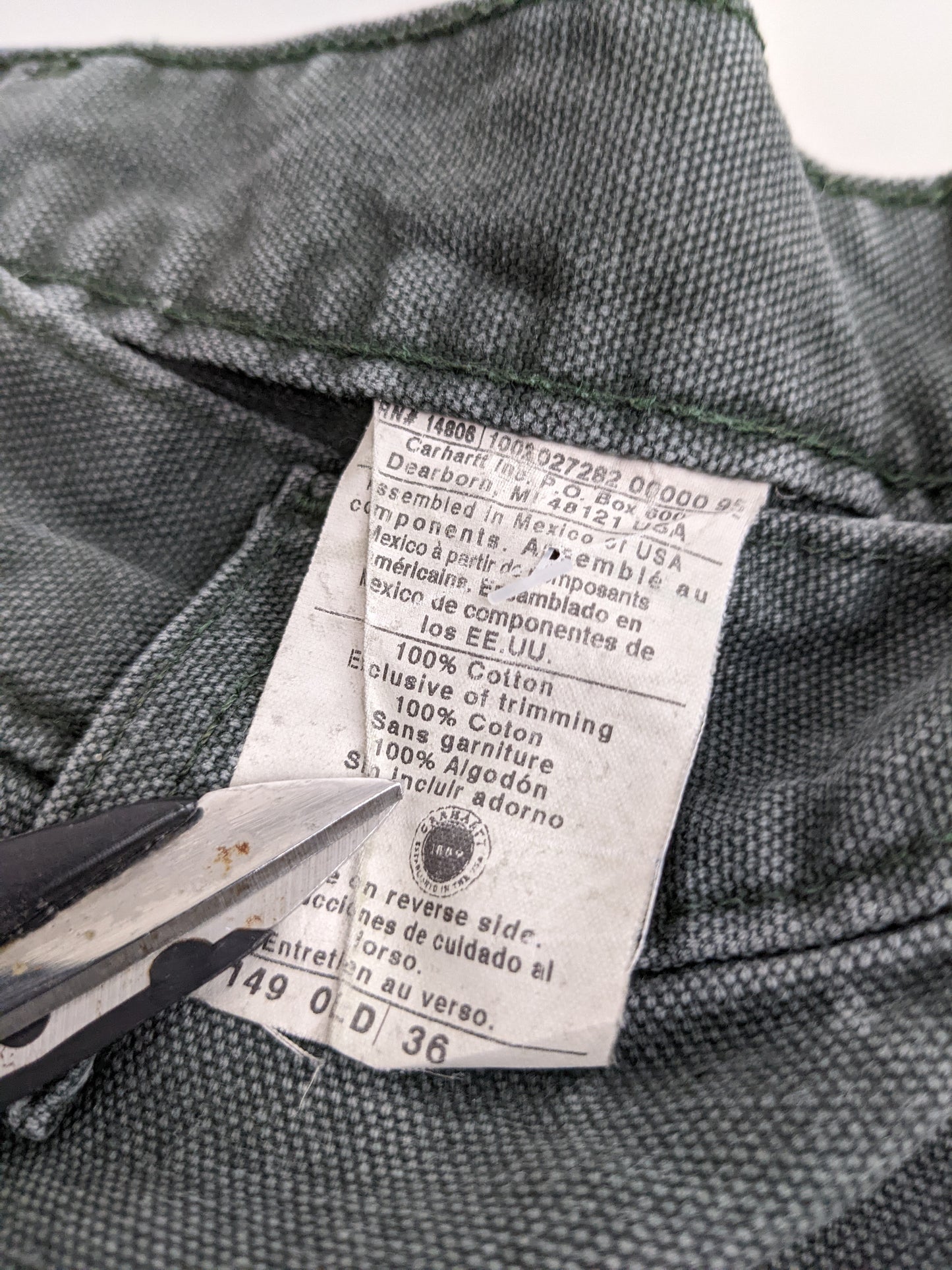 00s Carhartt Shorts Grey 36