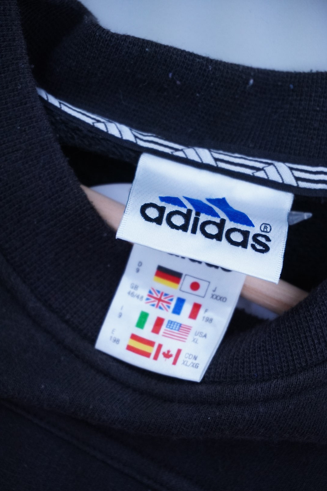 90s Adidas Sweatshirt Black  XL