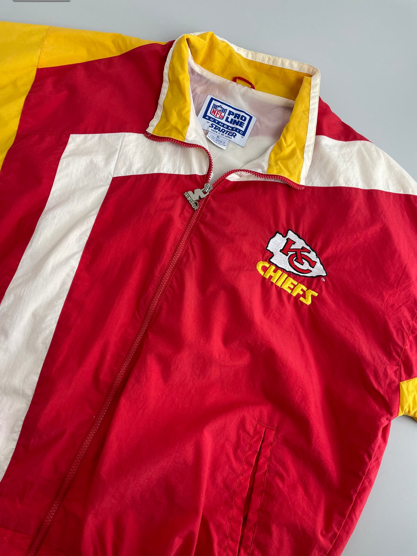 90s Starter Kansas City Chiefs NFL Jacket Red Yellow XL