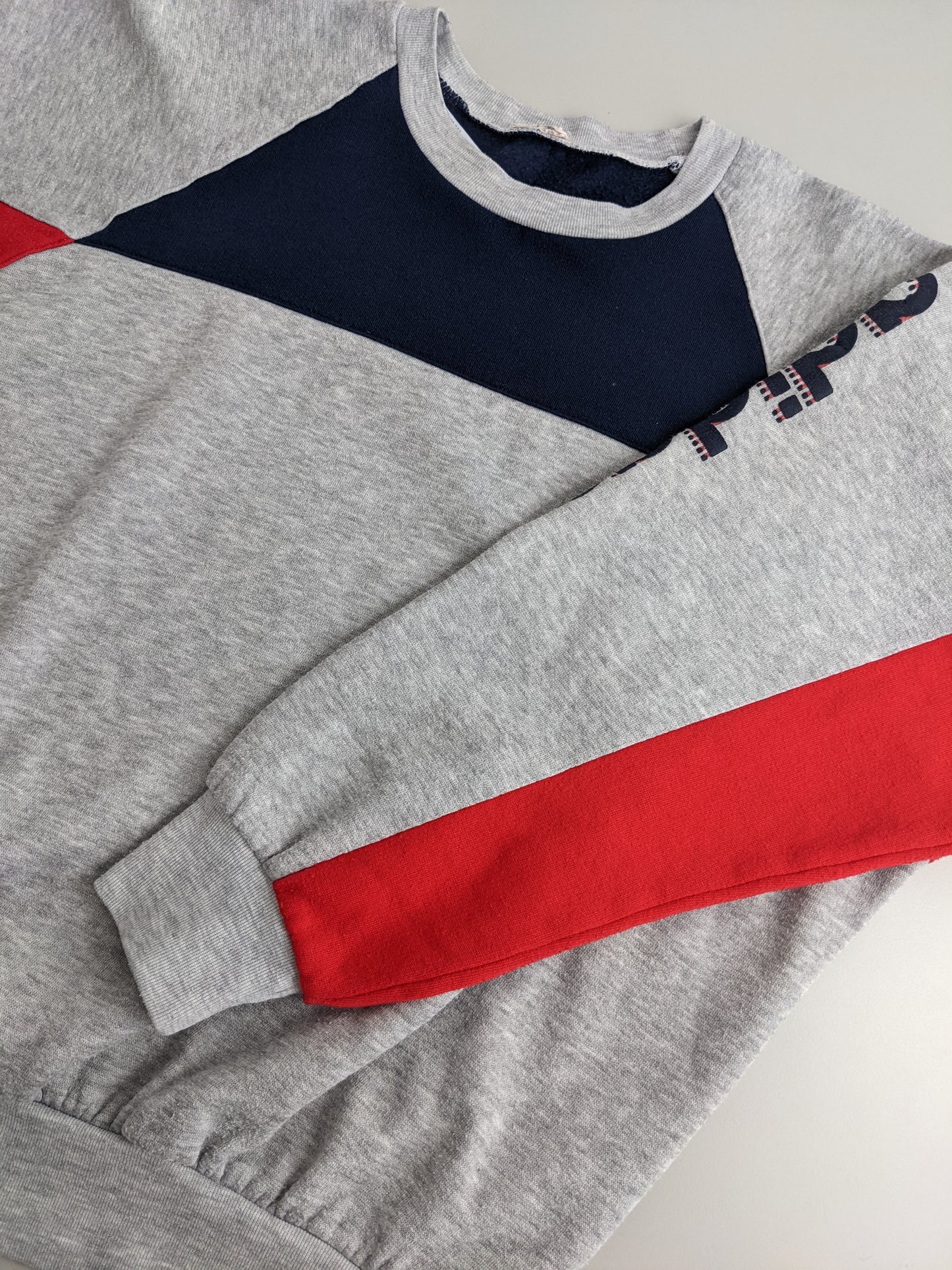 90s Adidas Sweatshirt Grey Red M
